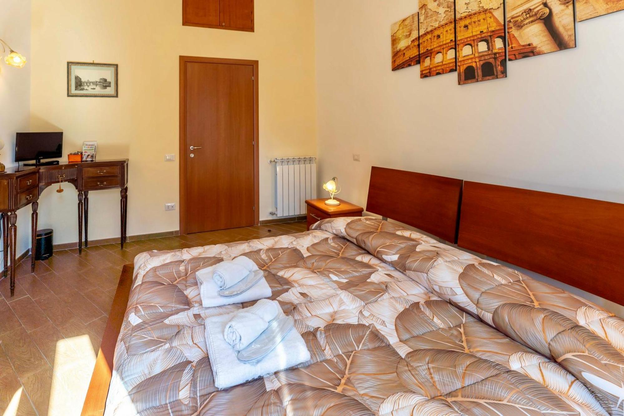 Miclad Colosseum Guest House Roma Exterior foto