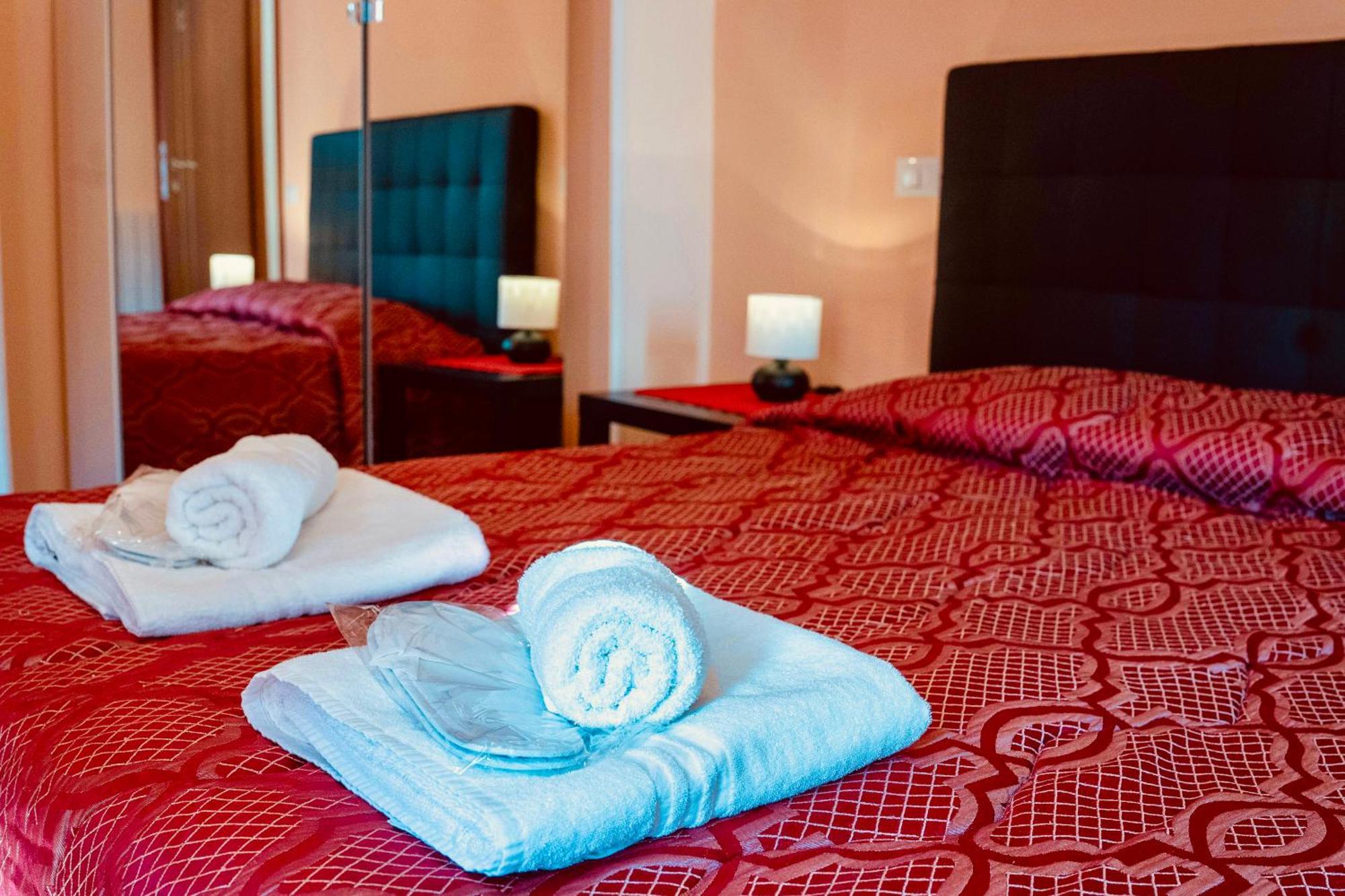 Miclad Colosseum Guest House Roma Exterior foto
