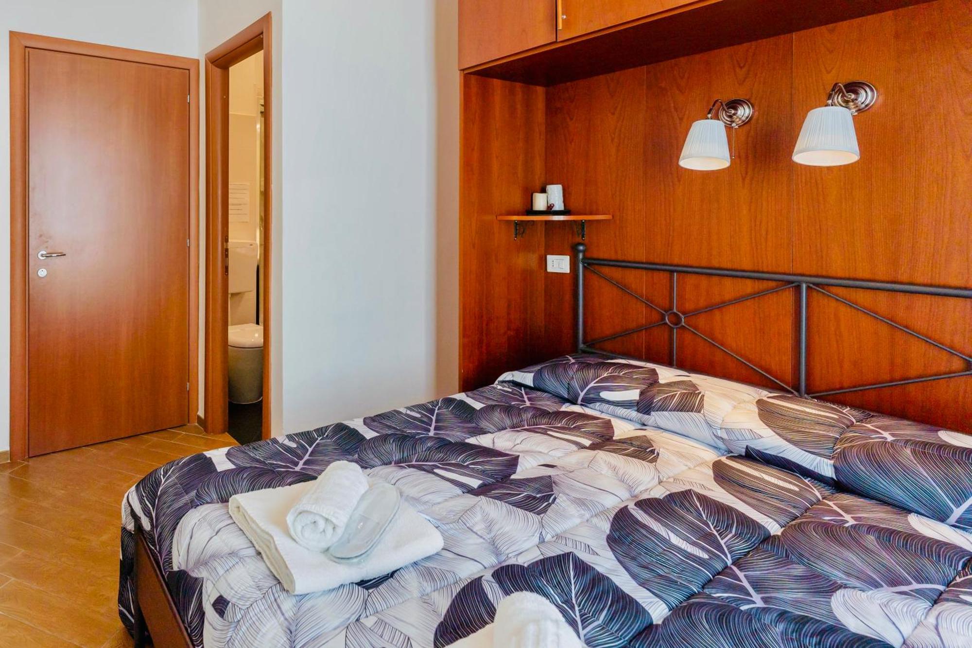 Miclad Colosseum Guest House Roma Exterior foto