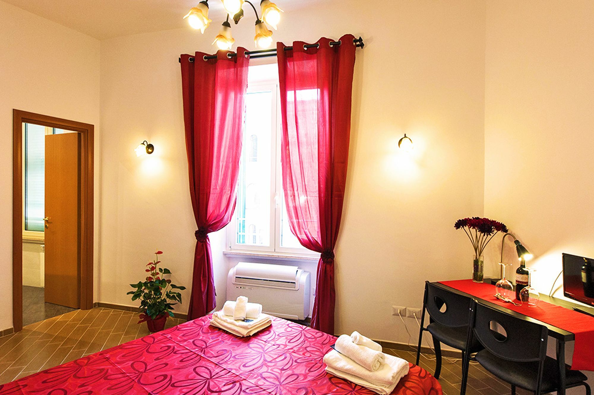 Miclad Colosseum Guest House Roma Exterior foto